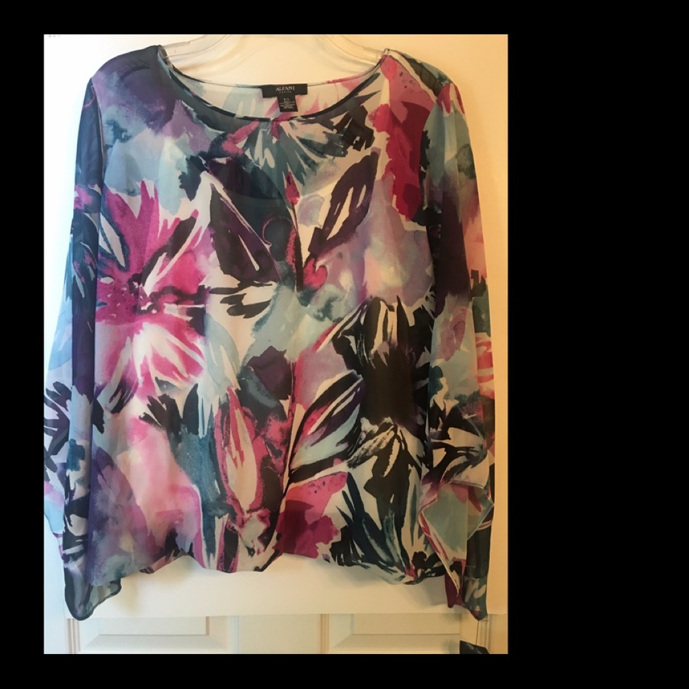 Alfani Angel Sleeve Sweeping Petals Top Size L - NWT